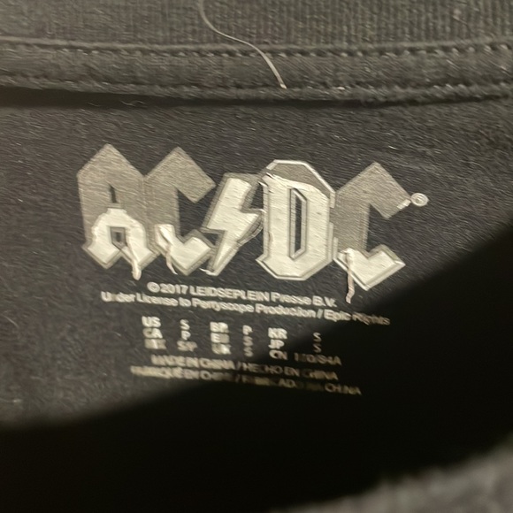 AC⚡️DC Size Small Shirt with Lace Sleeves - Picture 3 of 3